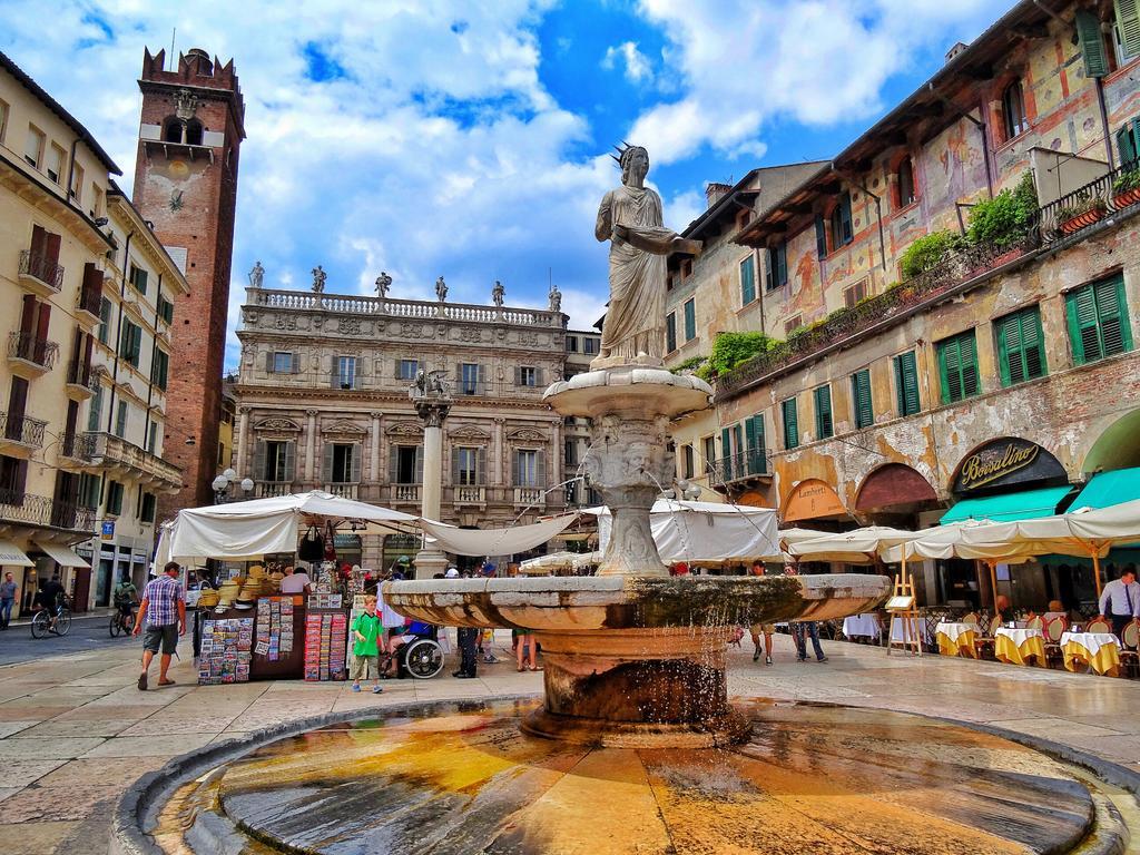 Corte Merighi Charming Rooms Verona Buitenkant foto