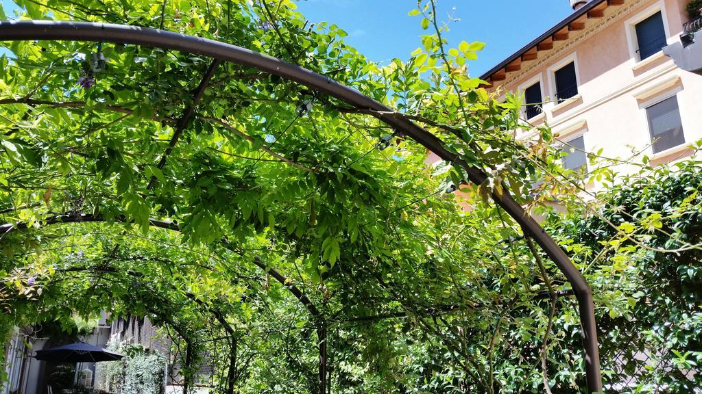 Corte Merighi Charming Rooms Verona Buitenkant foto